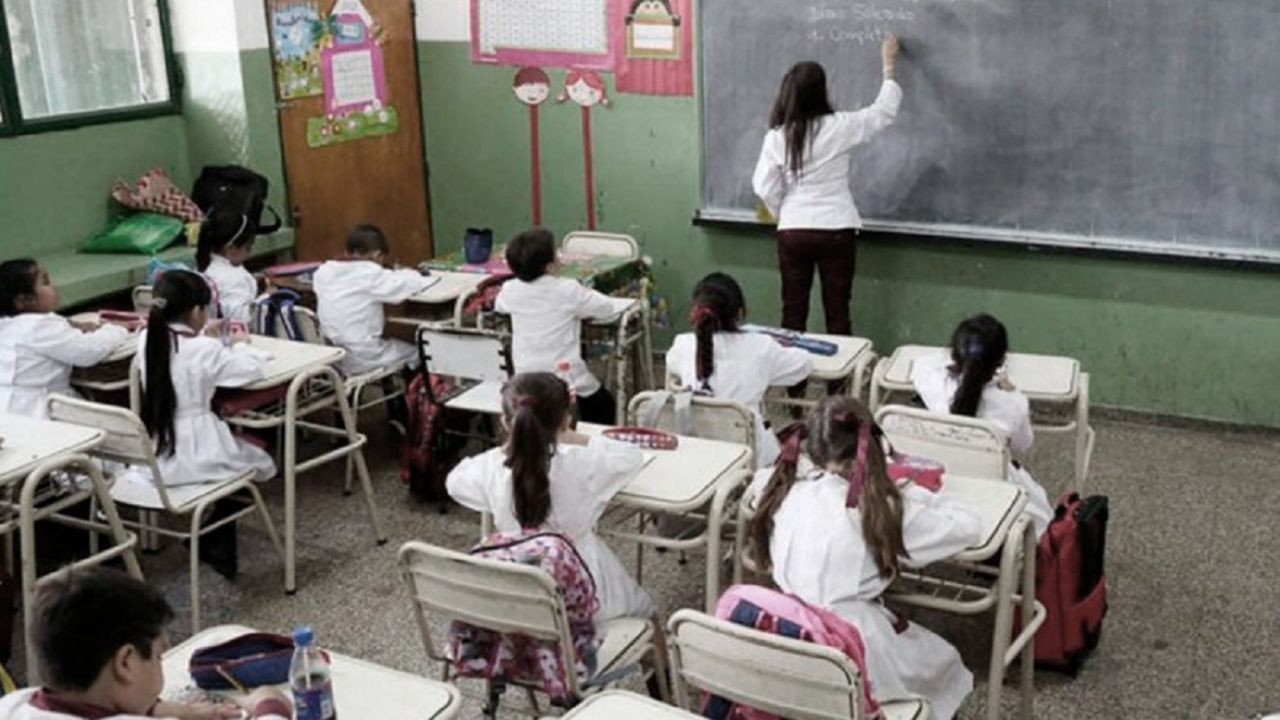 Pagarán un plus salarial a docentes que se gradúen en gestión educativa | Actualidad