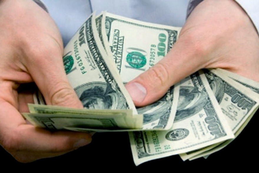 Repercusiones: cotización del dólar blue tras la fuerte suba en la tasa de interés | Economía