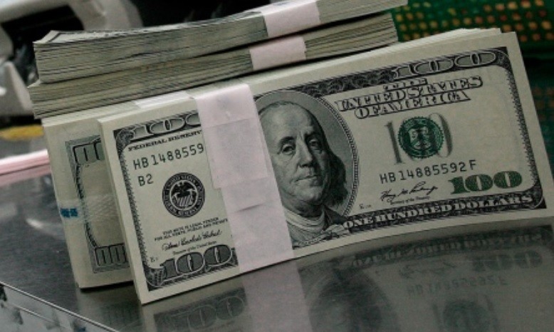 El Gobierno endureció las normas para sacar dólares del país | Economía