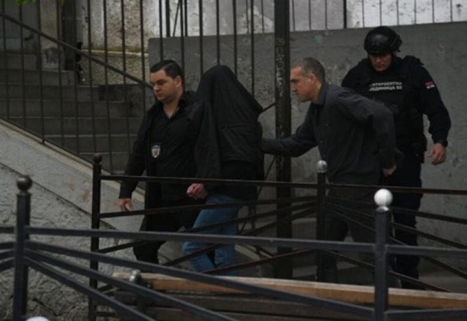 Un chico de 14 años mató a ocho alumnos y a un profesor: lo detuvieron en el patio de la escuela | Internacionales