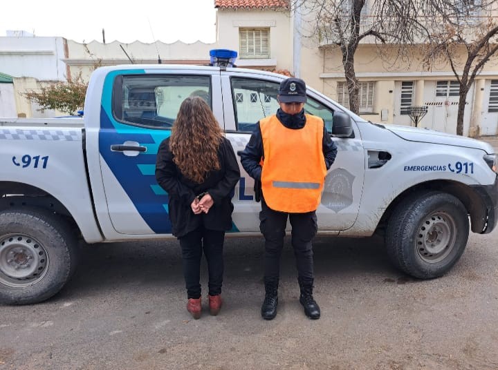 Mechera mordió a una empleada de un local de ropa en Bahía Blanca | Actualidad