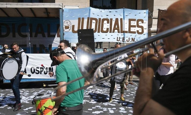 Paro y marcha de judiciales en demanda de un aumento salarial | Actualidad
