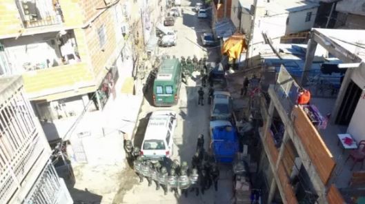 Desbaratan una banda que usurpaba viviendas para instalar bunkers de drogas en el Barrio 1-11-14 | Actualidad