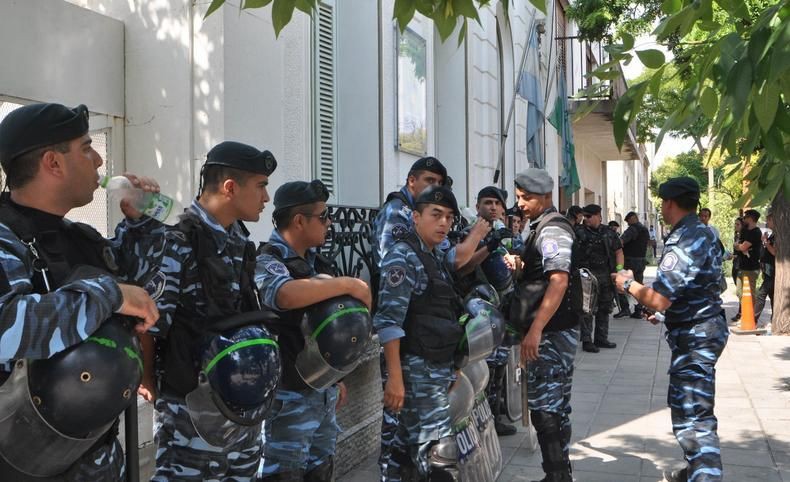 Se entregó uno de los prófugos de la UOCRA Bahía Blanca | Política