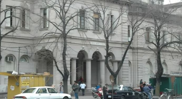 Abuso en La Plata: una joven fue al hospital por un dolor de panza y descubrieron que estaba embarazada | Actualidad