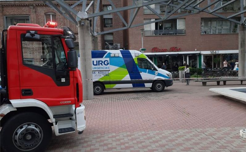Un muerto al caer por el hueco de un ascensor en Rosario, cuando intentaba rescatar a una mujer | Actualidad