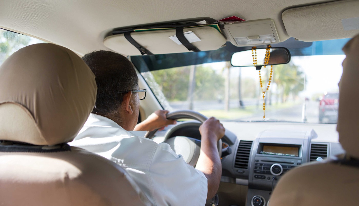 Millonario por un día: un taxista devolvió una fortuna que no le correspondía | Internacionales