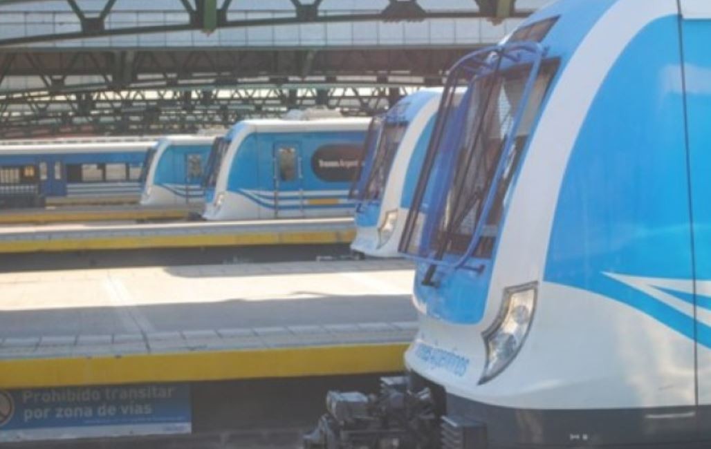 Tras la amenaza de paro de trenes, la Unión Ferroviaria logró un acuerdo salarial del 40% | Actualidad