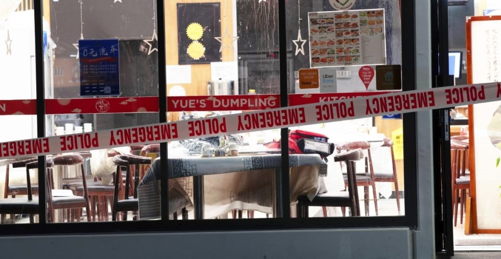 Nueva Zelanda: Un ciudadano chino atacó con un hacha en tres restaurantes y dejó varios heridos graves | Internacionales
