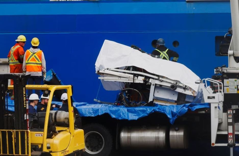 Hallaron "presuntos restos humanos" entre las partes recuperadas del sumergible Titán | Internacionales