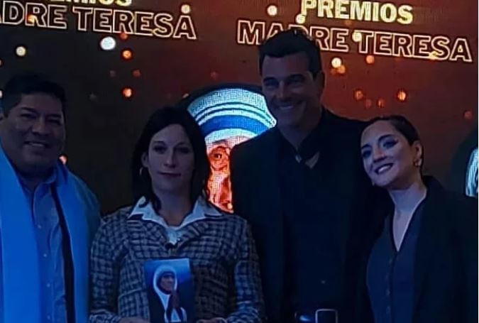 Distinguen a fundación que asiste con medicamentos a pacientes oncológicos | Actualidad