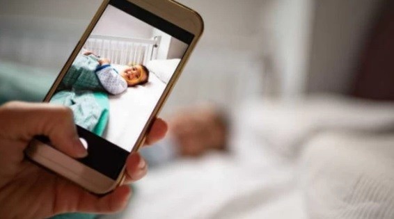 "Sharenting" y los peligros de compartir constantemente la vida de los hijos en redes | Actualidad