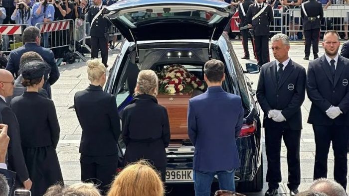 El testamento de Berlusconi: dejó 100 millones de euros a su última pareja y el holding de empresas a sus hijos | Internacionales