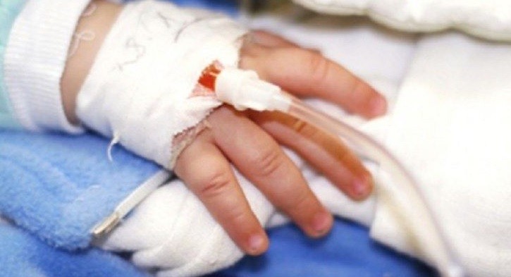 Nena de 2 años murió luego de ser golpeada: detuvieron a su madre y al padrastro | Actualidad