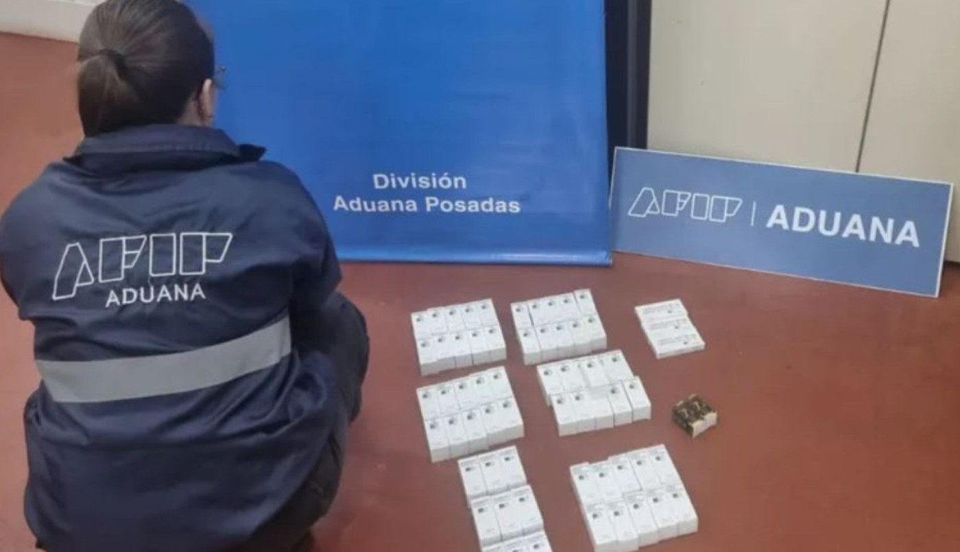 "Vengo a hacer un mandado, no traigo nada": trató de entrar al país con 4 mil anabólicos escondidos y quedó detenido | Actualidad
