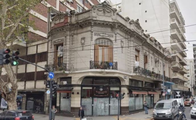 Diez familias resistieron ser desalojadas de un hotel familiar clausurado en Recoleta | Actualidad