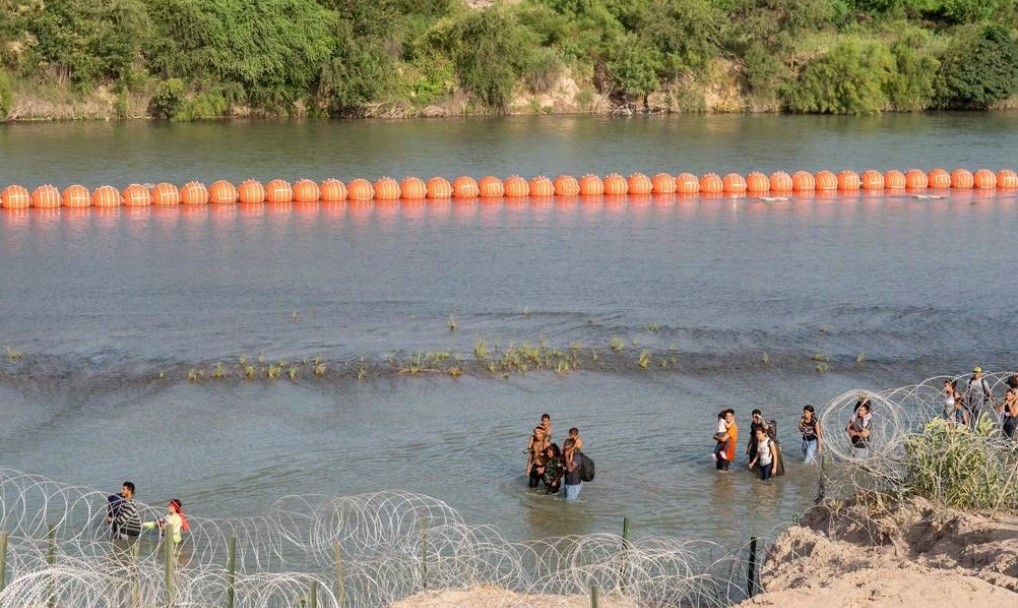 EE.UU.: hallaron otro cuerpo en la zona de las boyas anti inmigrantes | Internacionales