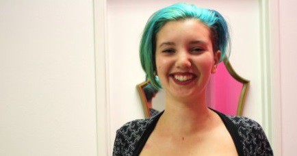 Topless para mostrar los efectos del cáncer de mama | Curiosidades