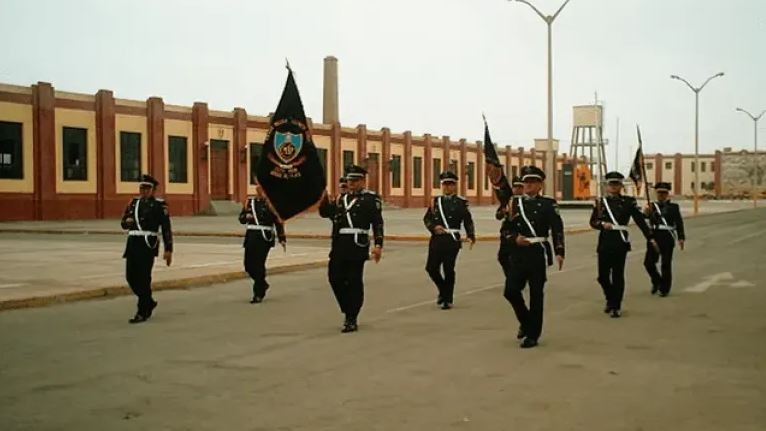 Perú: destituyen al director de un colegio militar por obligar a cadetes a posar desnudos | Internacionales