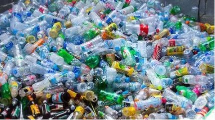 Reconvierten residuos plásticos en jabón gracias a una transformación molecular | Clima, naturaleza y medio ambiente