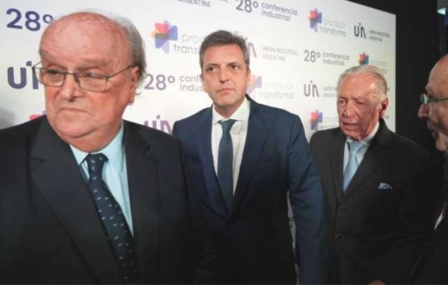 Los empresarios, en alerta por el nuevo escenario político y económico, esperan una inflación mensual de dos dígitos | Economía