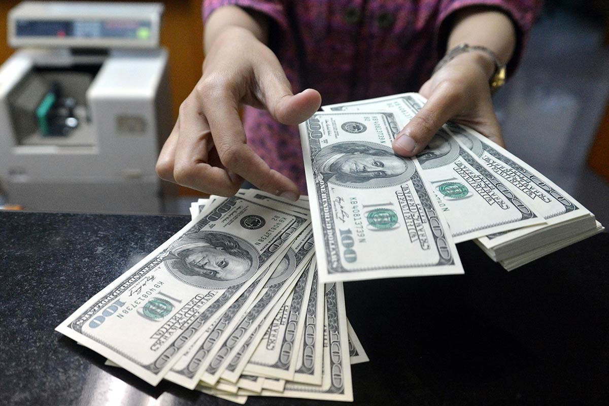 El dólar blue consolida el salto tras las PASO y la devaluación | Economía