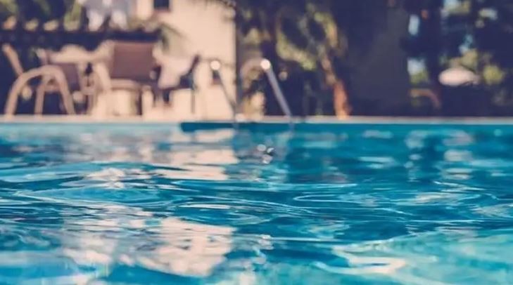 Una nena de 2 años murió ahogada tras caer en una pileta de Punta Alta | Actualidad