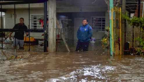 Los dos clubes de fútbol de La Plata asisten a damnificados junto a iglesias y gremios | Actualidad