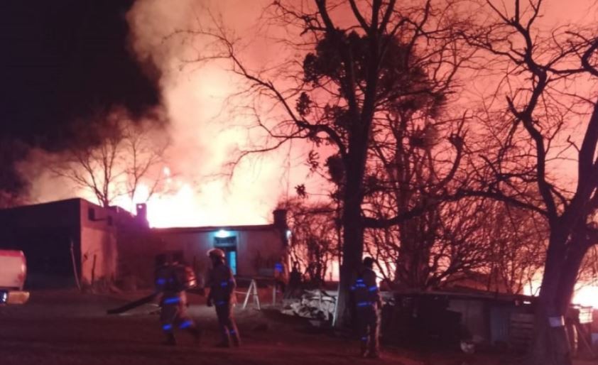 Un incendio forestal azota a San Luis: vecinos tuvieron que ser evacuados | Actualidad