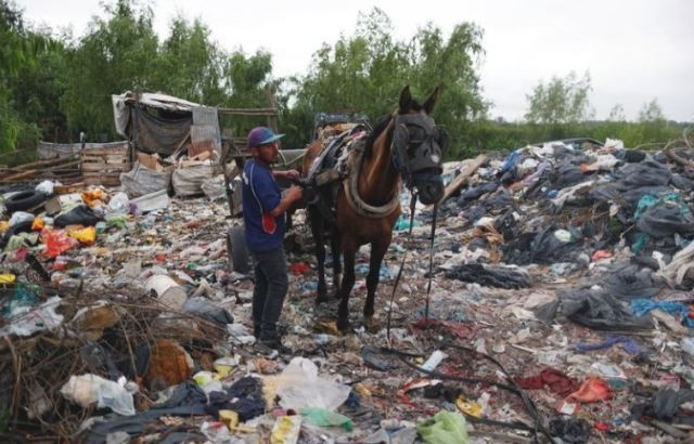 La impactante pérdida de poder adquisitivo de la asignación por hijo que dispara los índices de pobreza | Economía