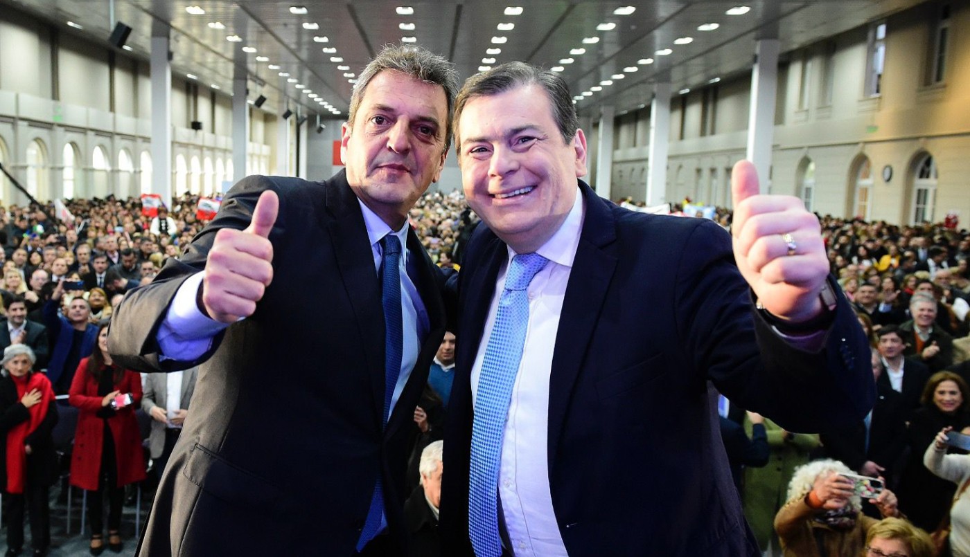 Zamora otorgó un bono de $400.000 a estatales de Santiago del Estero | Economía