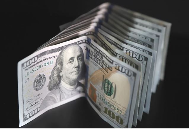 Dólar: el Contado con Liquidación trepa a $812 y el MEP supera los $700 | Economía