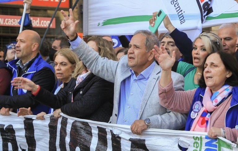 Bancarios consiguieron nuevo aumento: 420 mil pesos de sueldo inicial | Economía