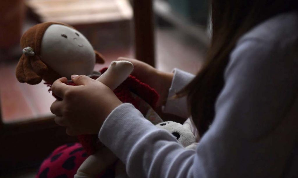 El director de una escuela primaria denunció que una alumna era abusada por su padrastro | Actualidad