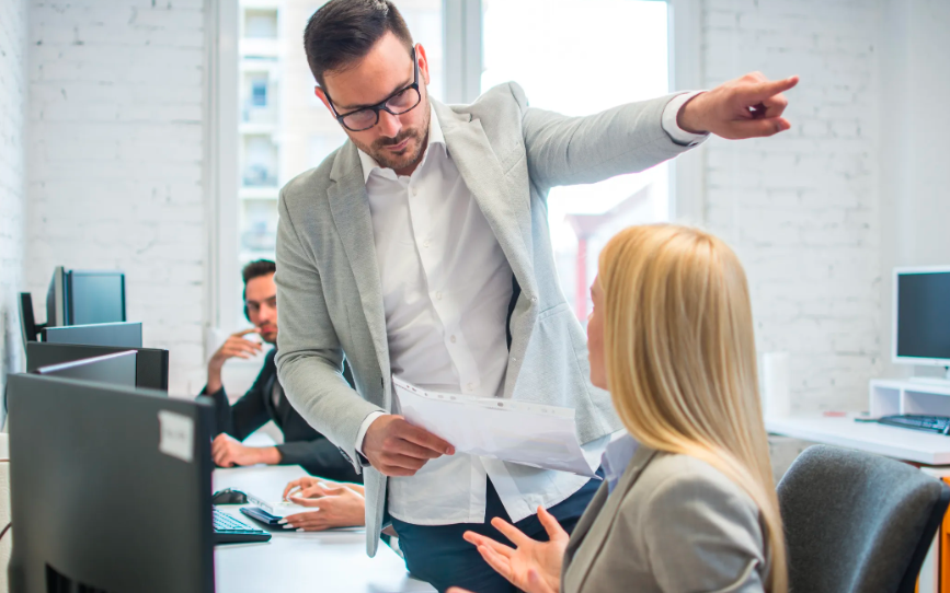 Hacía chistes misóginos y lo enviaron a un Centro Integral de Varones para que “aprenda a comunicarse con las mujeres” | Actualidad