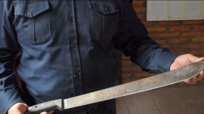 No le pagaban el alquilar y atacó a machetazos a sus inquilinos | Actualidad