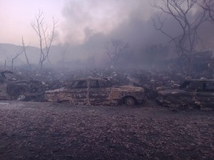 Un incendio afectó una playa de infractores de tránsito en Mendoza y evacuaron a 40 familias | Actualidad