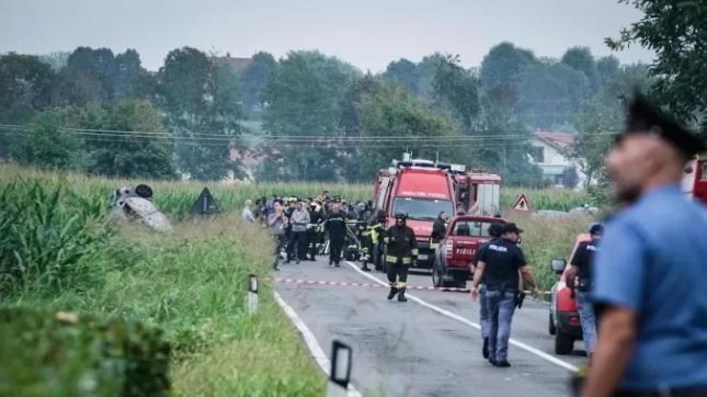 Murió una nena en Italia al caer un avión militar sobre el coche en que viajaba con sus padres | Internacionales