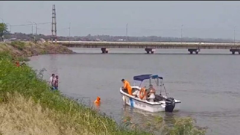 Posadas: Una mujer falleció al caer con su auto al río Paraná | Actualidad