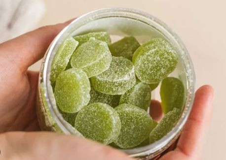 Dos internados por intoxicación con gomas masticables THC en CABA | Actualidad