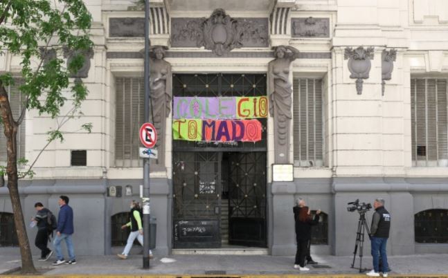 Hace un año su hija tomó la escuela y ahora la Ciudad le exige pagar $ 1,4 millones | Actualidad