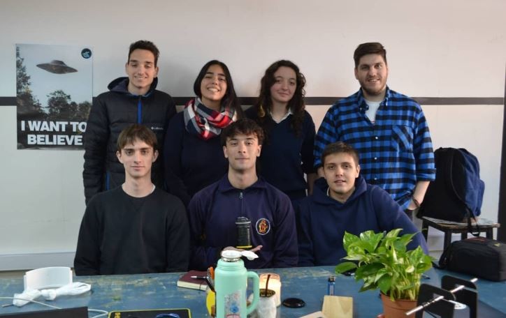 Misión satelital: Estudiantes porteños lanzan su propio satélite desde Córdoba | Actualidad