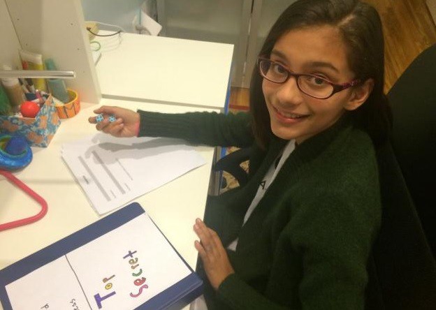 La historia de la niña de 11 años que vende contraseñas seguras por 2 dólares | Curiosidades