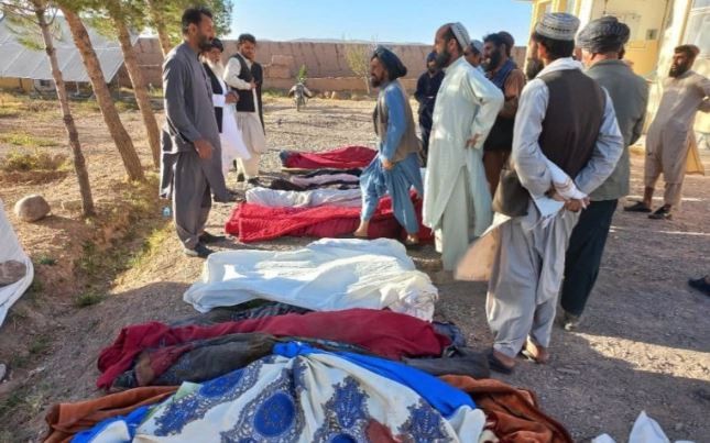 Más de 2.400 personas murieron por sismos en el oeste de Afganistán | Internacionales