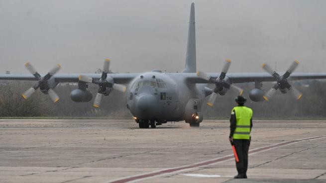 Operación "Regreso Seguro": el Gobierno envía un avión militar a Israel para repatriar argentinos | Actualidad