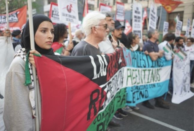 Organizaciones argentino-árabes realizan una movilización en apoyo a Palestina, en medio de la guerra entre Israel y Hamas | Política