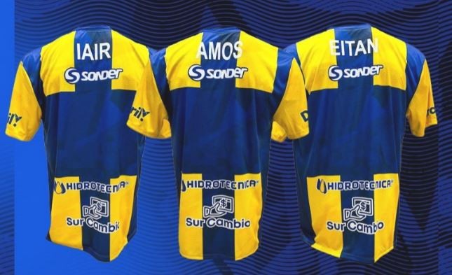 Atlanta le envió a una familia de Israel camisetas con los nombres de jóvenes secuestrados | Deportes