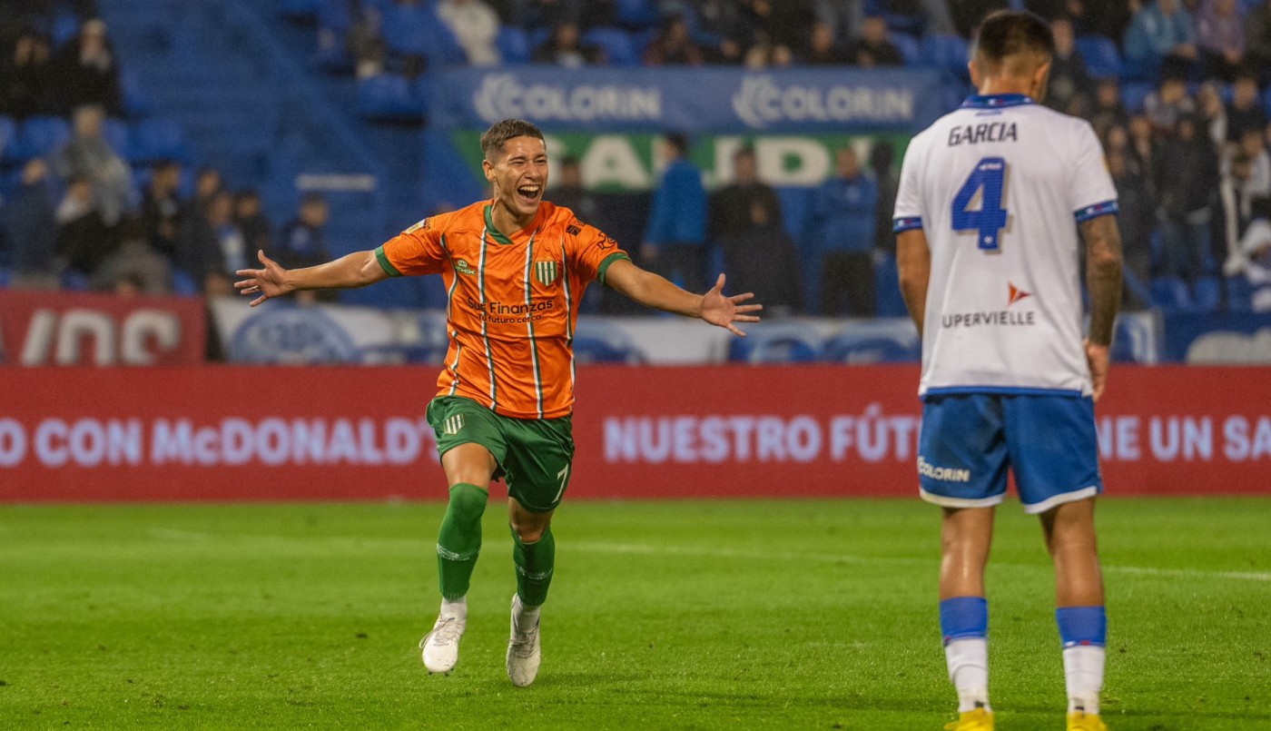 En un duelo clave por el descenso, Banfield venció a Vélez y lo complicó | Deportes