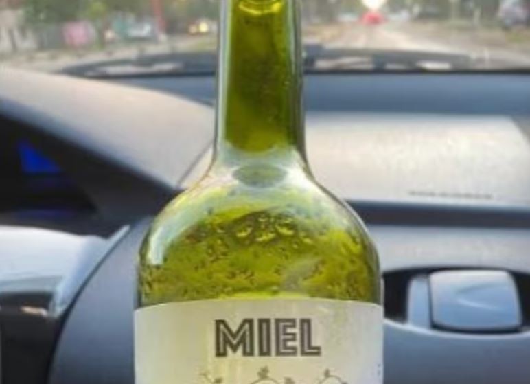 "Ilegal": Anmat prohibió una marca de miel que se vendía en botellas de vino | Actualidad