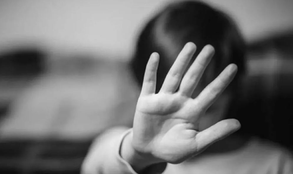 Le dieron prisión domiciliaria a una mujer de 37 años condenada por abusar sexualmente de un chico de 14 | Actualidad